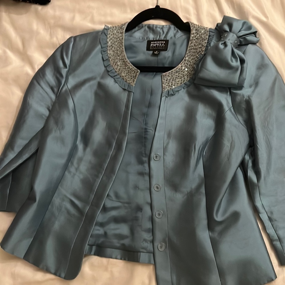 Beautiful beautiful blue (teal) blouse with bow !